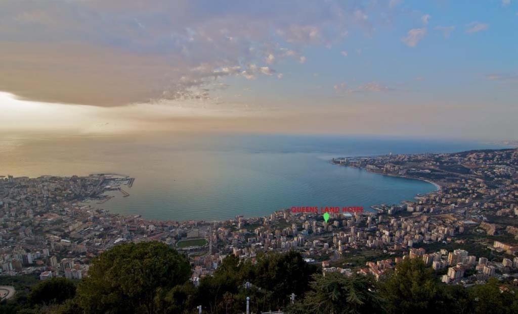 Queens Land Hotel Jounieh Exterior foto